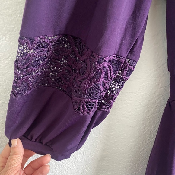 Kimi + Kai Maternity blouse Size Small 3/4 sleeves purple  stretch NWT - Picture 5 of 8